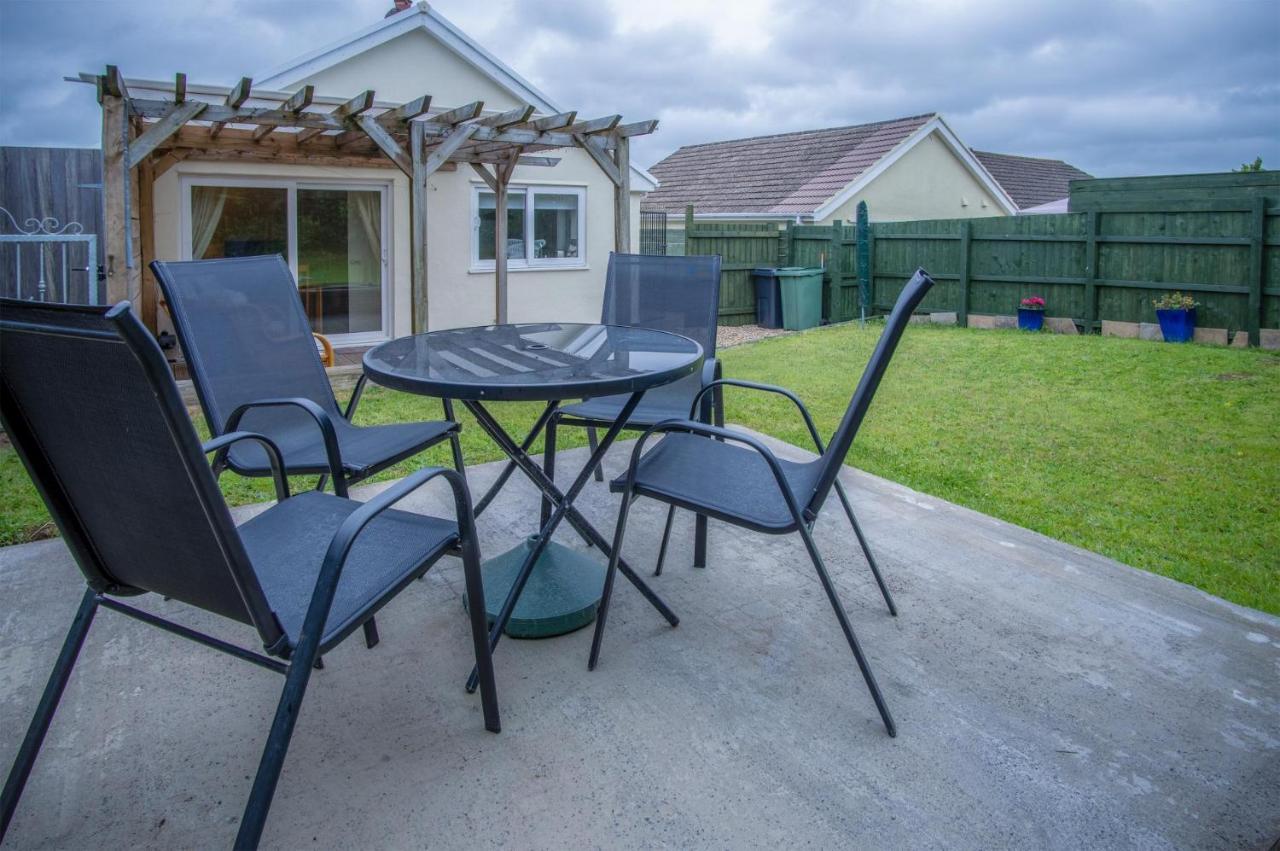 Seawinds - 2 Bedroom Bungalow - Pentlepoir Kilgetty Екстериор снимка
