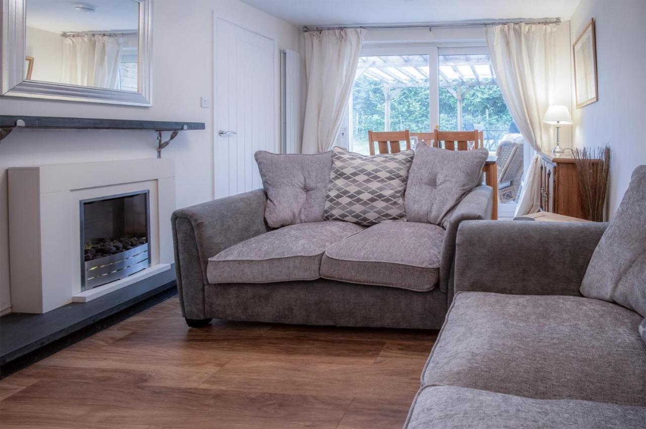 Seawinds - 2 Bedroom Bungalow - Pentlepoir Kilgetty Екстериор снимка
